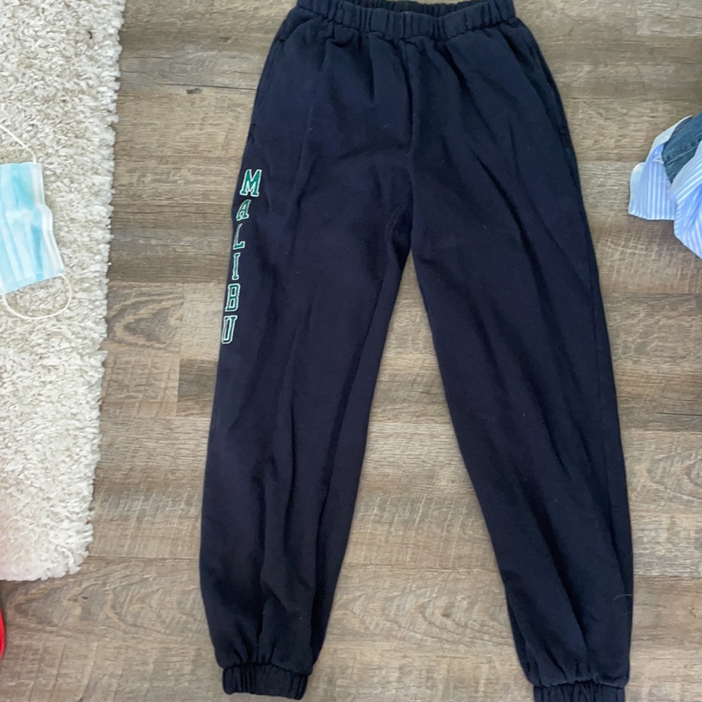 BRANDY MELVILLE SWEATPANTS